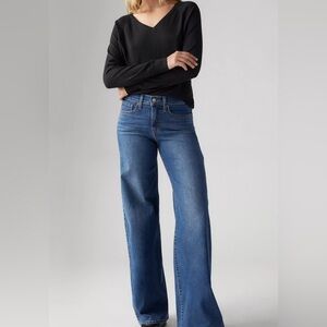 Levi's Women's 318 Shaping Wide Leg